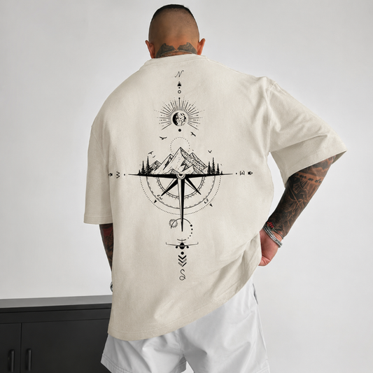 ILEERA Oversize-T-Shirt mit Kompass-Print in Beige – Rückseite