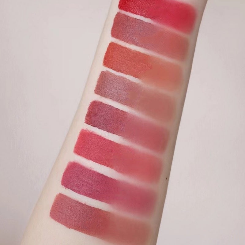 Lip Stain-Mousse mit reichhaltigem Pigment und mattem Finish