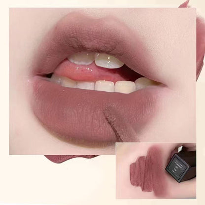 Lip Stain-Mousse mit reichhaltigem Pigment und mattem Finish