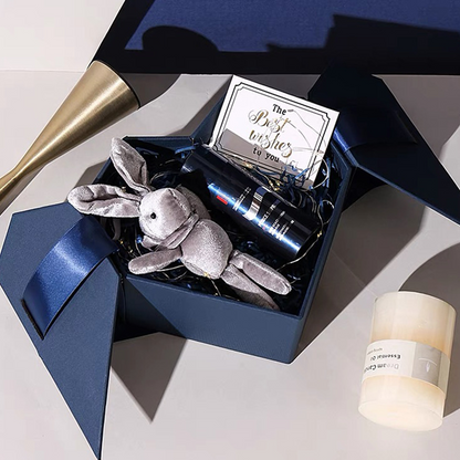 Herzförmige Geschenkbox mit Doppeltür und Schleife